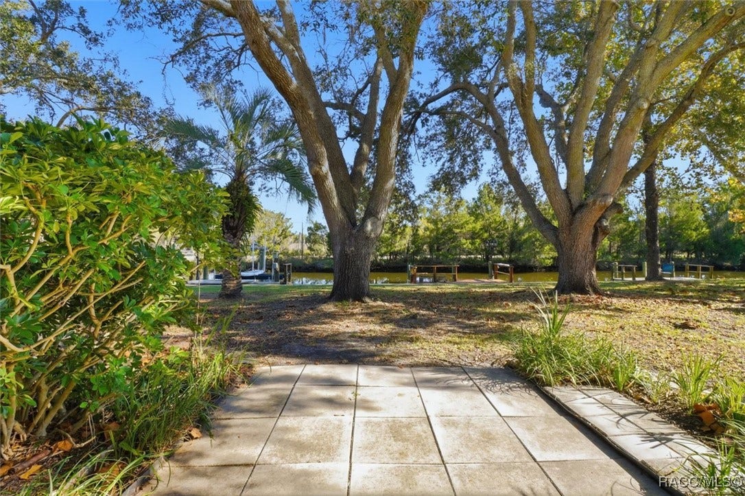 11328 W Bayshore Drive, Crystal River, FL 34429 11328 W Bayshore Drive, Crystal River, FL 34429
