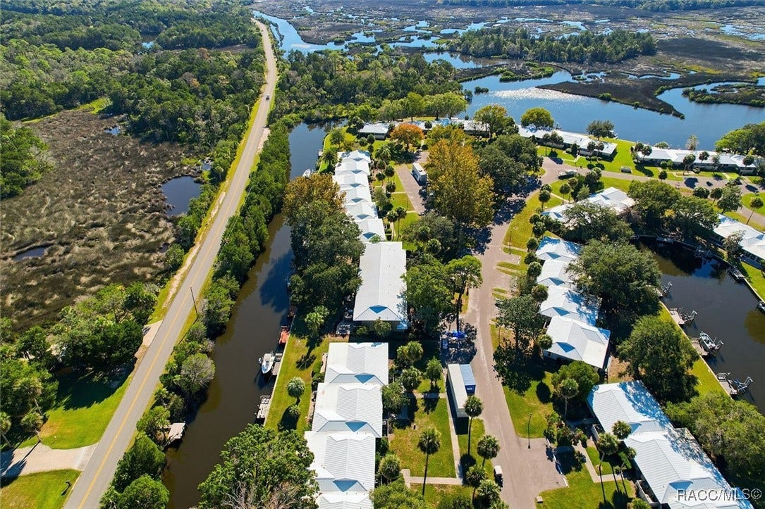 11328 W Bayshore Drive, Crystal River, FL 34429 11328 W Bayshore Drive, Crystal River, FL 34429