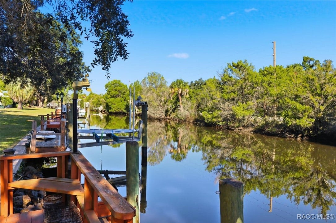 11328 W Bayshore Drive, Crystal River, FL 34429 11328 W Bayshore Drive, Crystal River, FL 34429