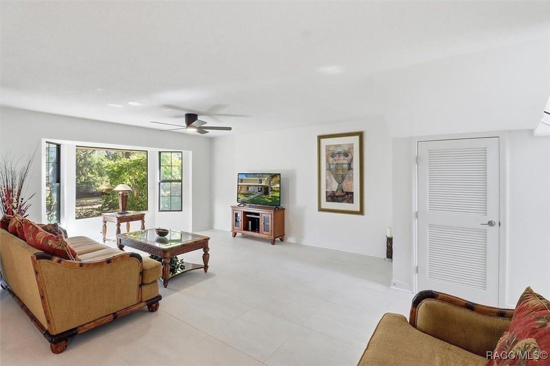 11328 W Bayshore Drive, Crystal River, FL 34429 11328 W Bayshore Drive, Crystal River, FL 34429