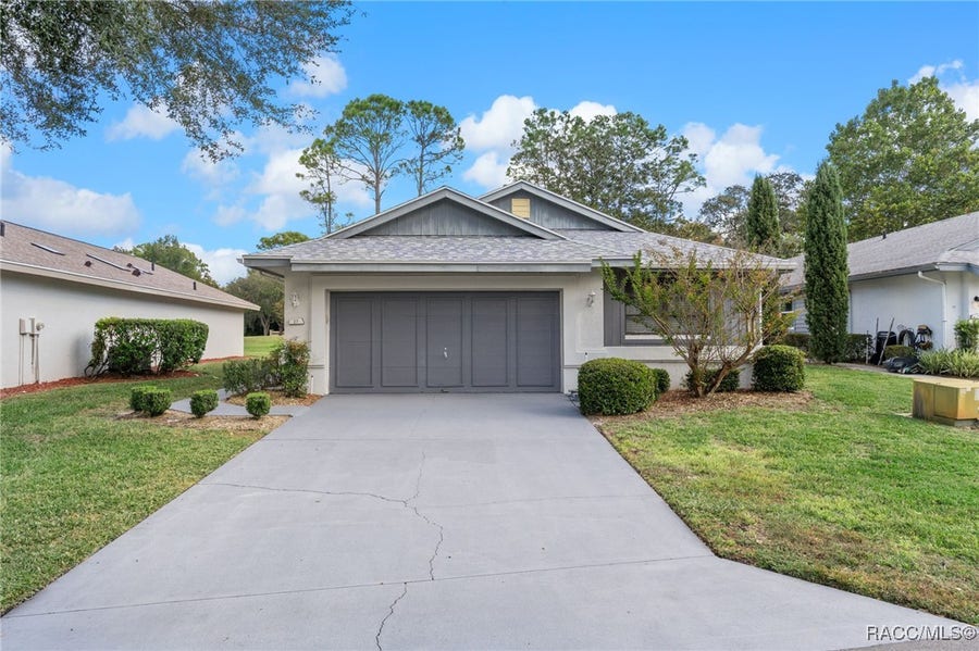 Property photo for 27 S Masters Drive, Homosassa, FL