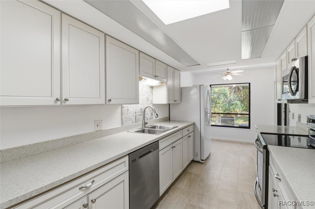 98 Sycamore Circle, Homosassa, FL 34446 98 Sycamore Circle, Homosassa, FL 34446