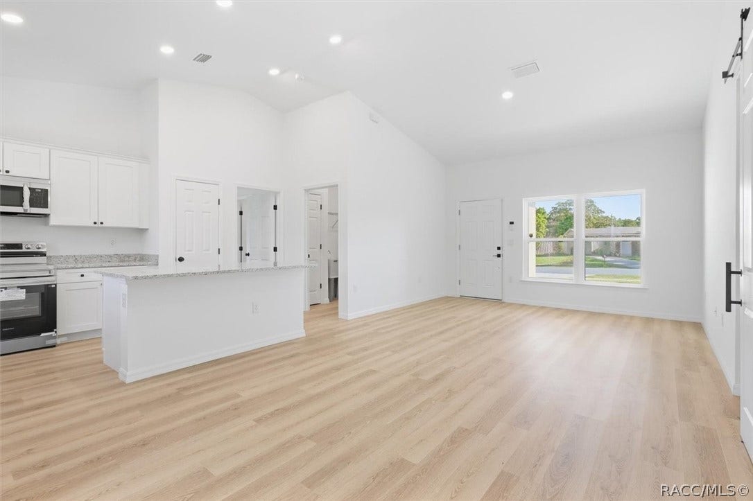 9410 N Milam Way, Citrus Springs, FL 34434