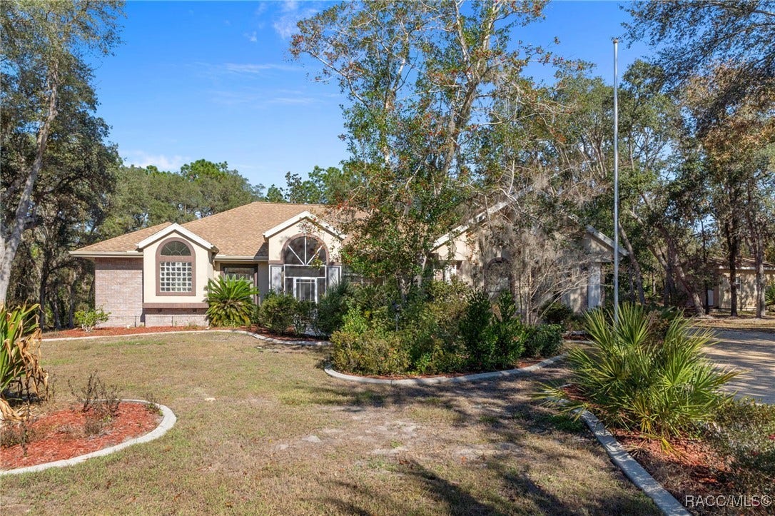 3135 N Buckhorn Drive, Beverly Hills, FL 34465