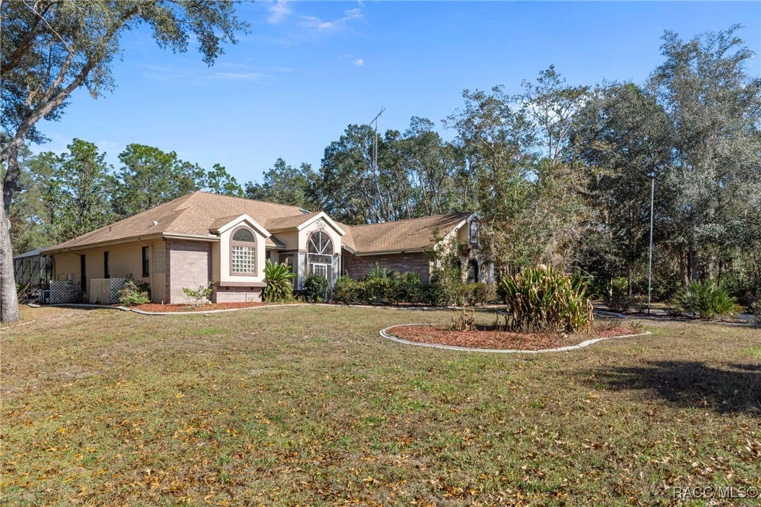 3135 N Buckhorn Drive, Beverly Hills, FL 34465