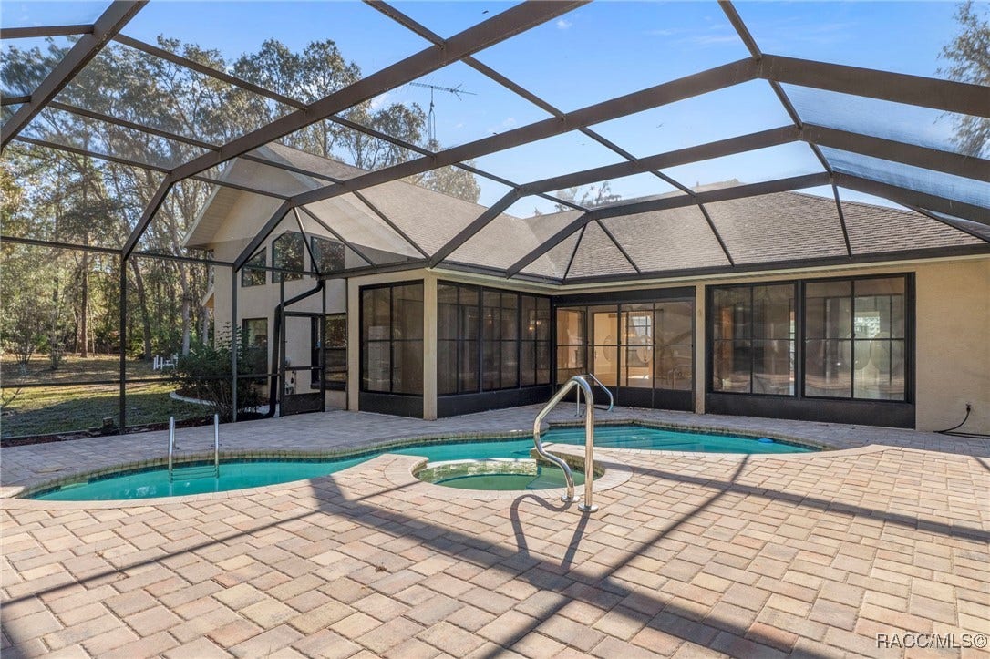 3135 N Buckhorn Drive, Beverly Hills, FL 34465