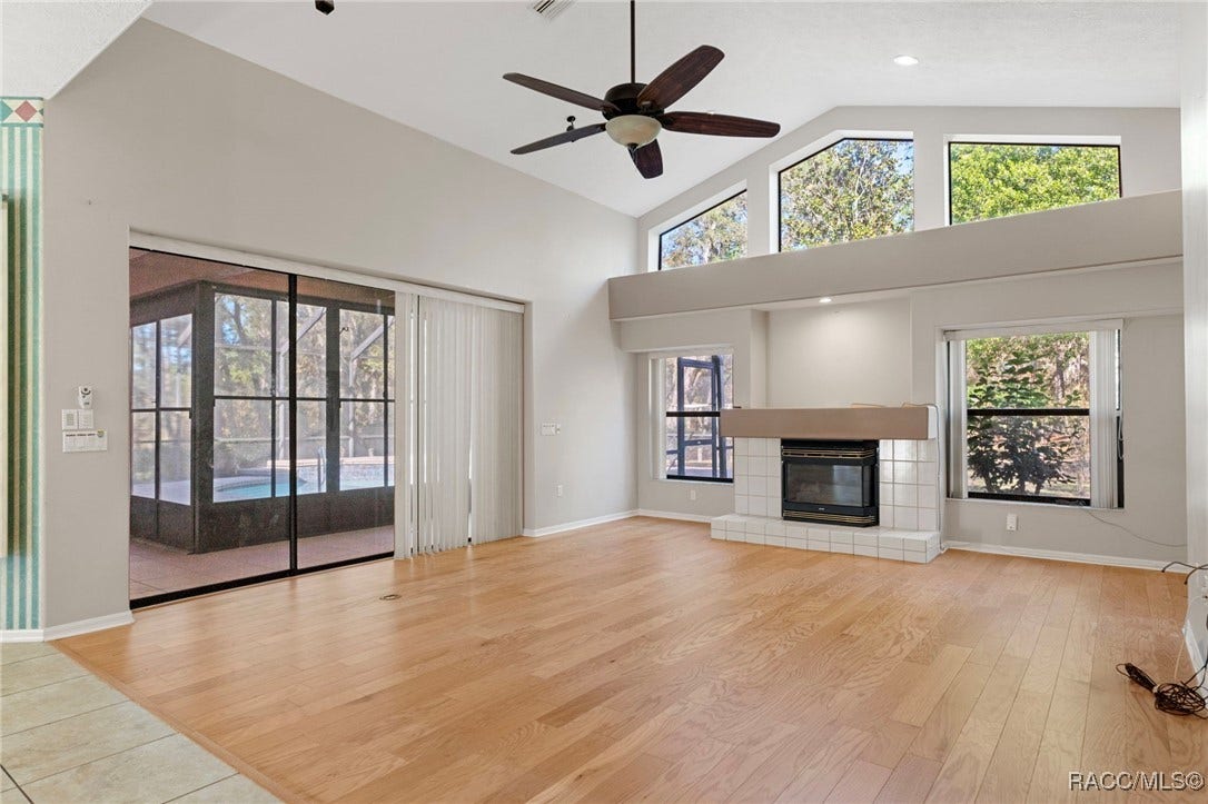 3135 N Buckhorn Drive, Beverly Hills, FL 34465