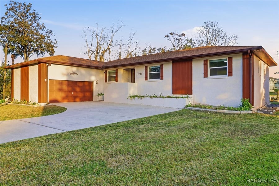 Property photo for 1729 SE 3rd Court, Crystal River, FL
