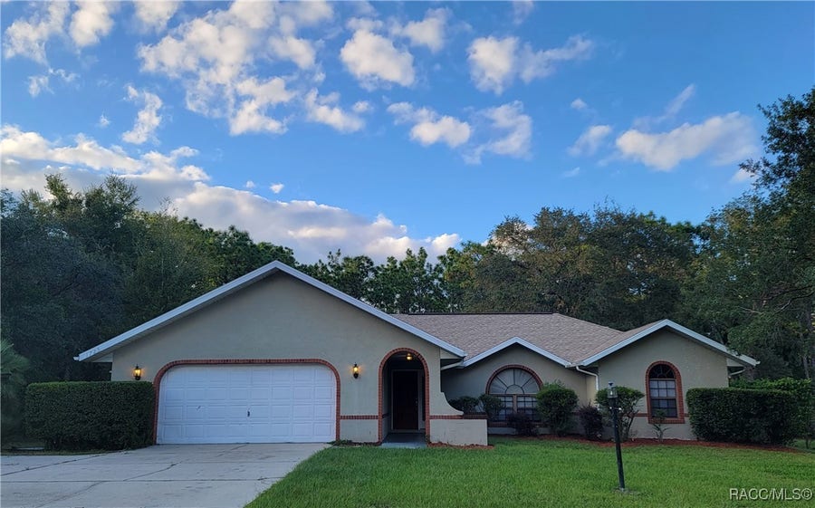 Property photo for 1725 E Monopoly Loop, Inverness, FL