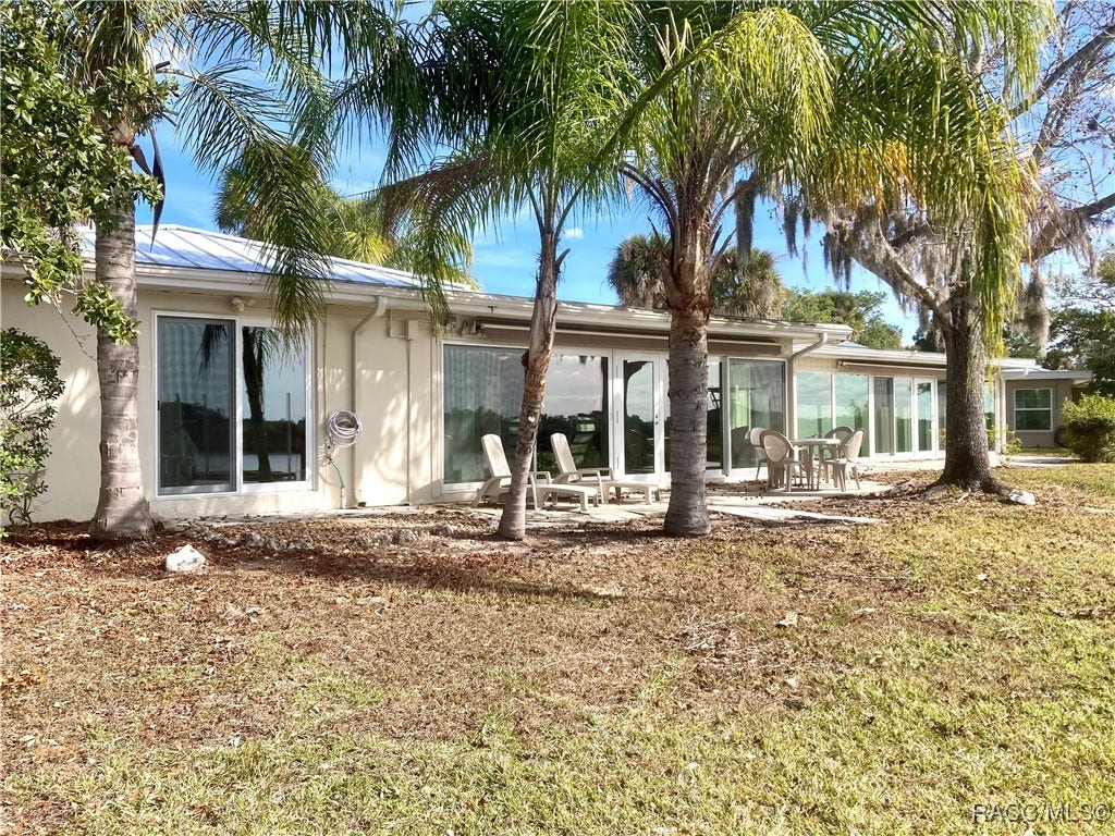 11580 W Bayshore Drive, Crystal River, FL 34429