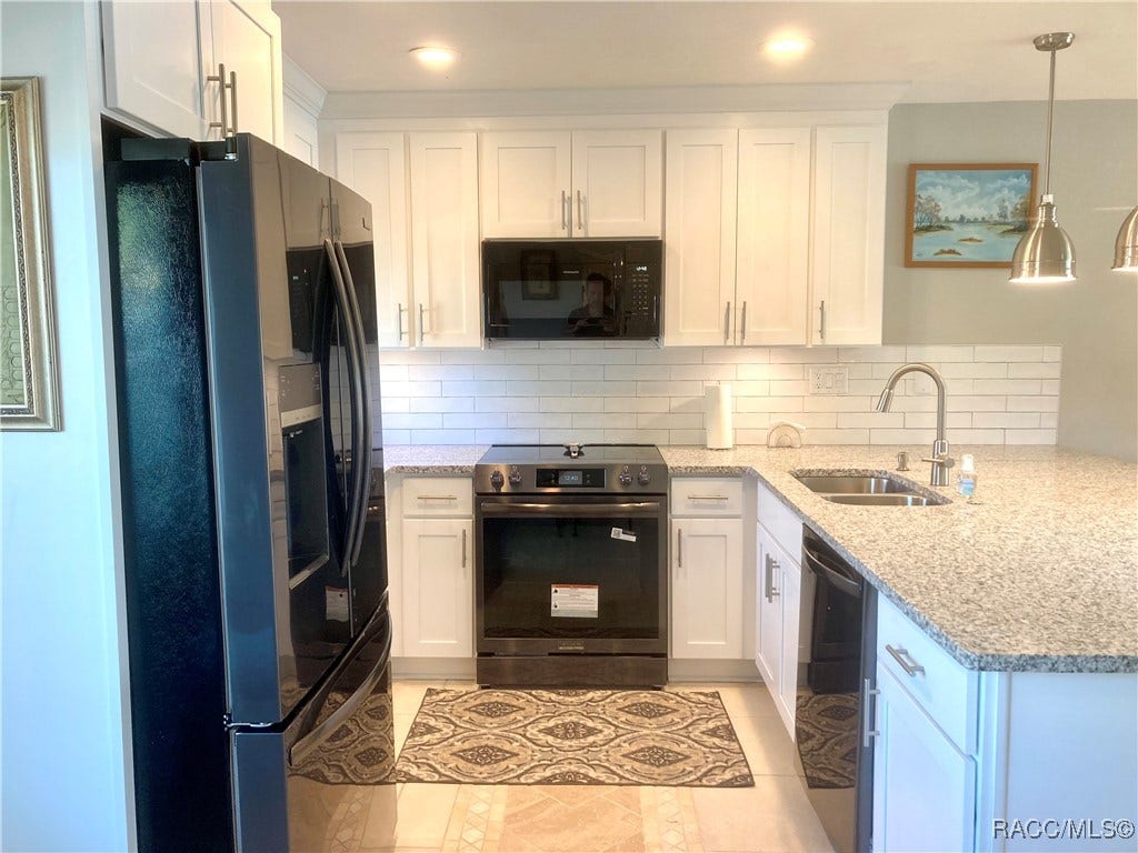 11580 W Bayshore Drive, Crystal River, FL 34429