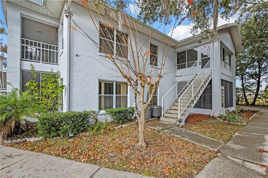 Property photo for 951 SE Mayo Drive, Crystal River, FL