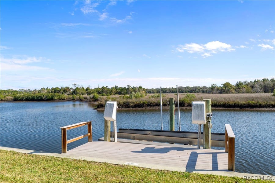 Property photo for 11514 W Bayshore Drive, Crystal River, FL