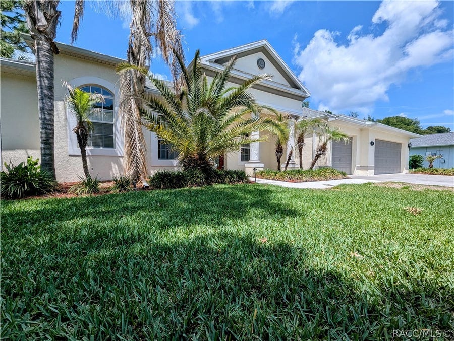 Property photo for 8 Fig Court E, Homosassa, FL