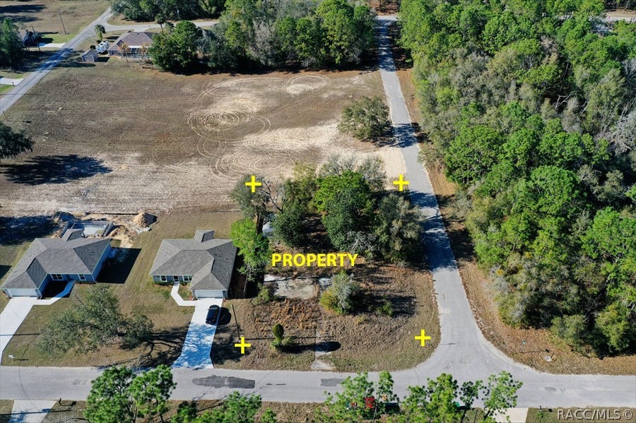 Property photo for 941 W Cadima Place, Citrus Springs, FL