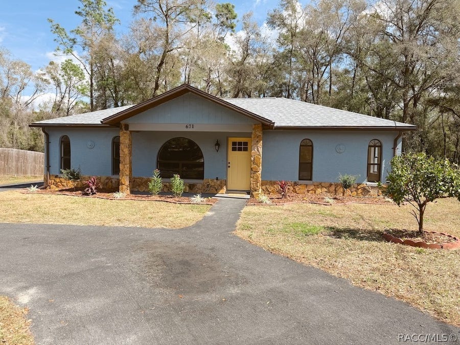 Property photo for 671 N Croft Avenue, Inverness, FL