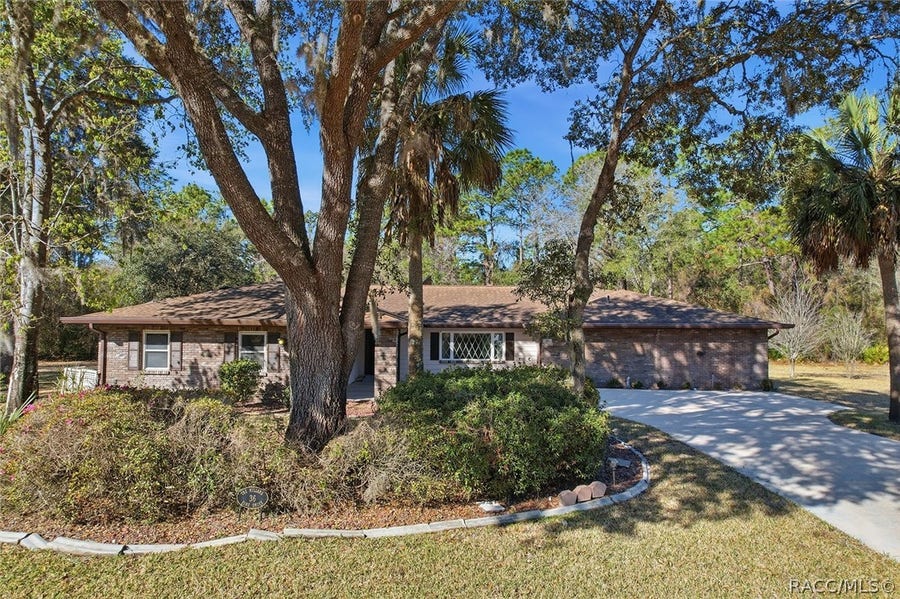 Property photo for 36 Pine Drive, Homosassa, FL