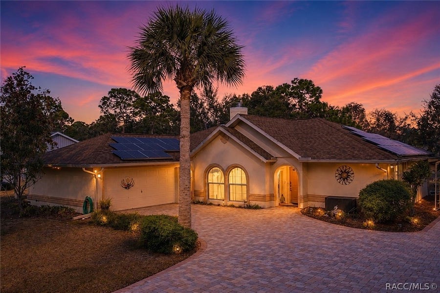 Property photo for 84 N Country Club Drive, Crystal River, FL