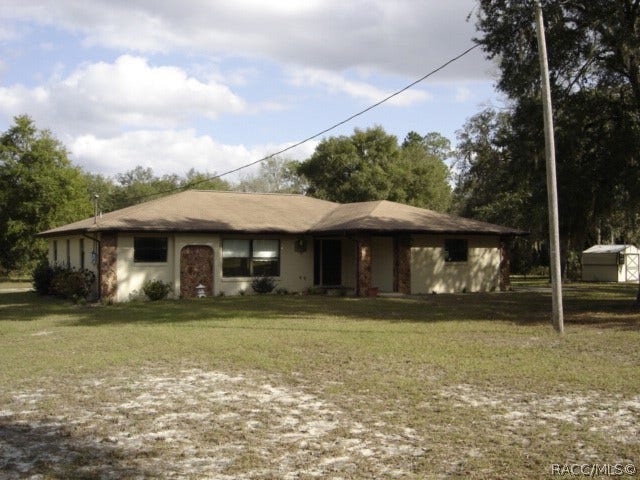 Property photo for 3207 E Withlacoochee Trail, Dunnellon, FL