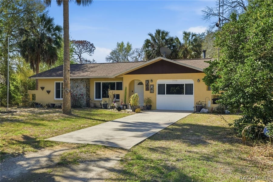 Property photo for 7020 W Grant Street, Homosassa, FL