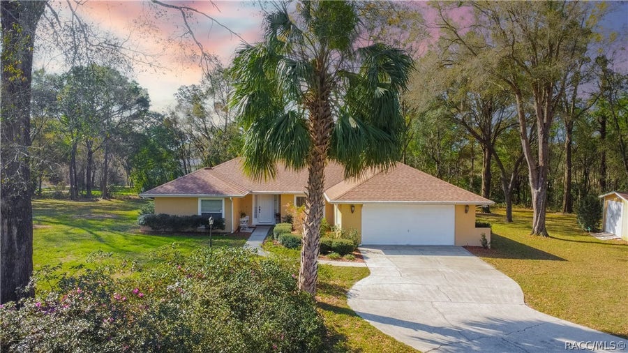 Property photo for 826 E Gaines Lane, Hernando, FL