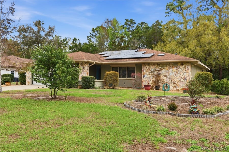Property photo for 18 Foxgreen Court, Homosassa, FL