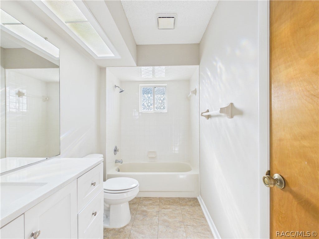 10482 S Clint Loop, Floral City, FL 34436 10482 S Clint Loop, Floral City, FL 34436