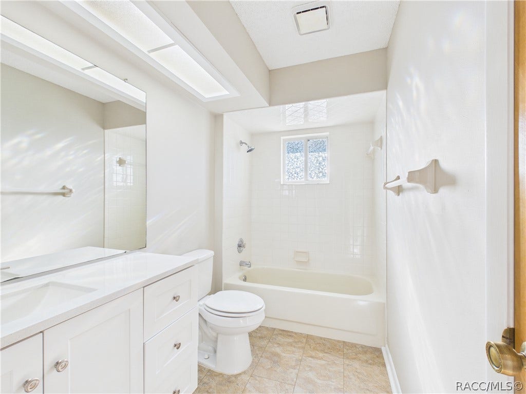 10482 S Clint Loop, Floral City, FL 34436 10482 S Clint Loop, Floral City, FL 34436