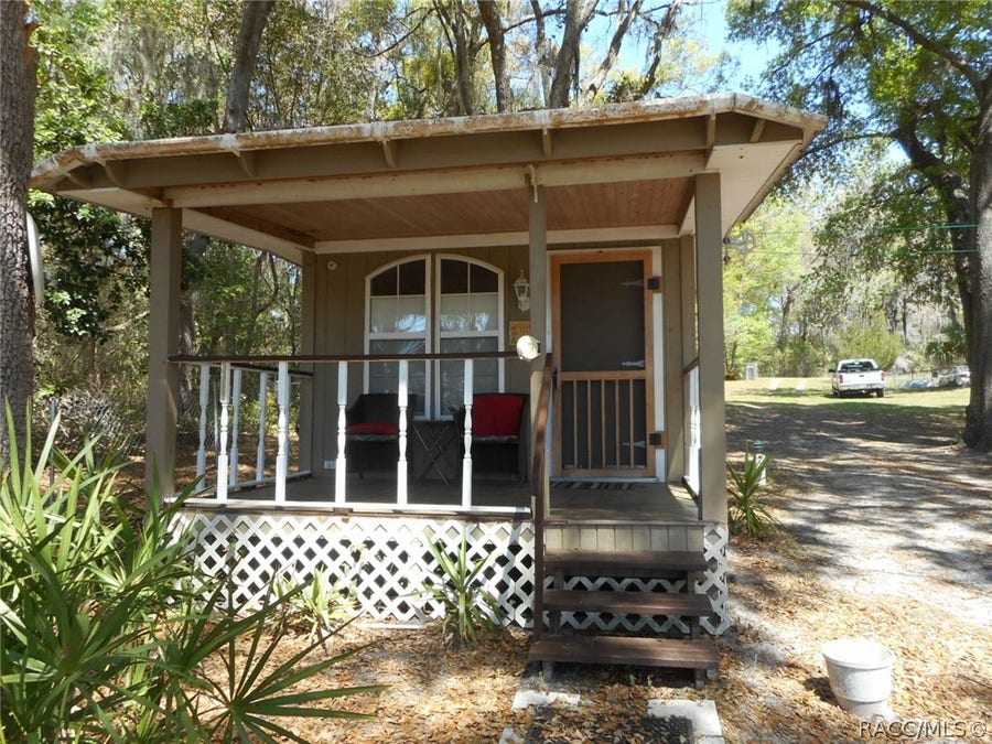 Property photo for 880 SW Shorewood Drive, Dunnellon, FL