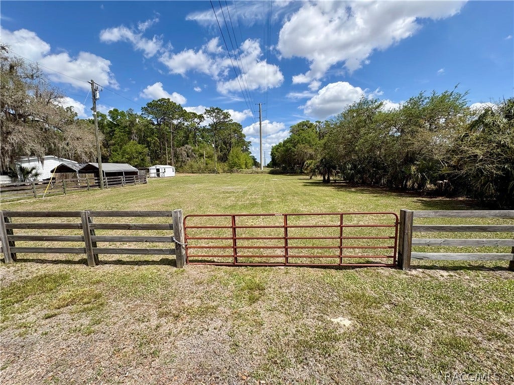 9909 N Northcut Avenue, Crystal River, FL 34428 9909 N Northcut Avenue, Crystal River, FL 34428