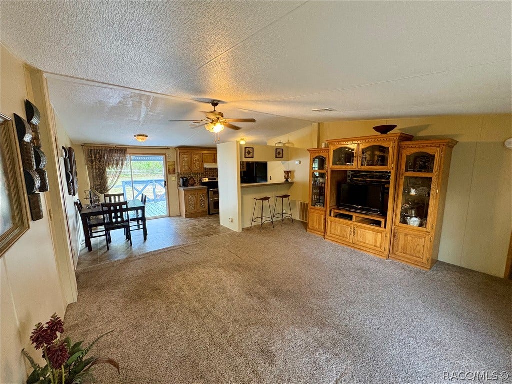 9909 N Northcut Avenue, Crystal River, FL 34428 9909 N Northcut Avenue, Crystal River, FL 34428