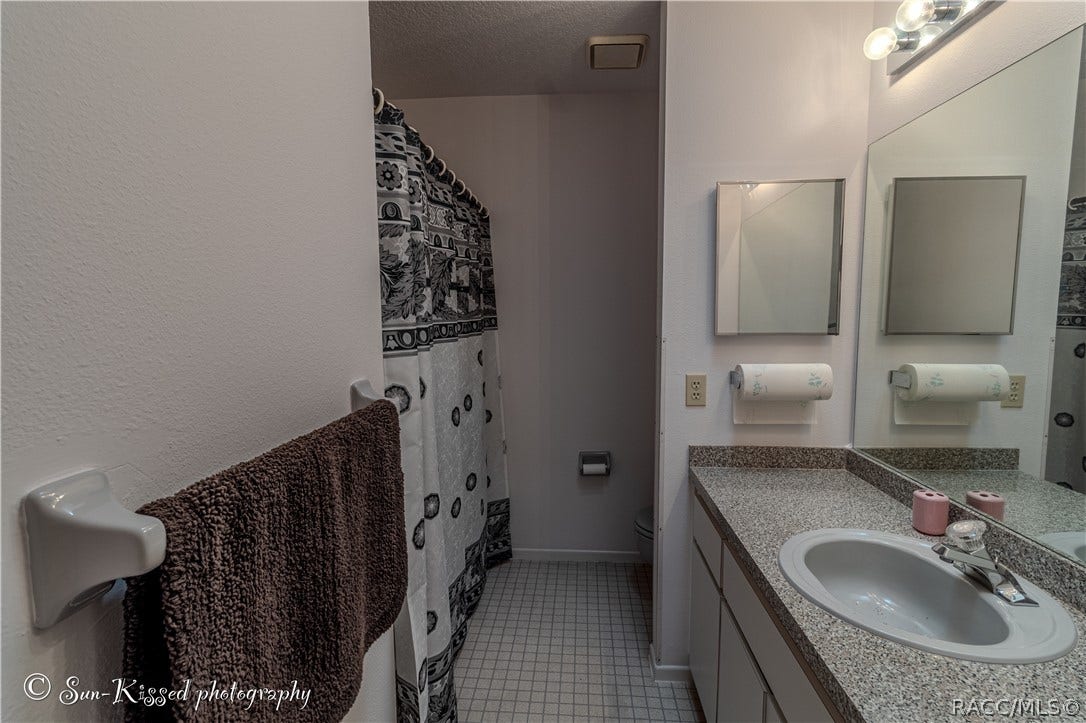 2508 Landover Boulevard, Spring Hill, FL 34609 2508 Landover Boulevard, Spring Hill, FL 34609