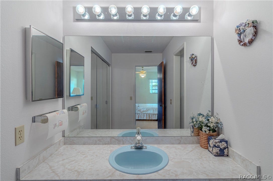 2508 Landover Boulevard, Spring Hill, FL 34609 2508 Landover Boulevard, Spring Hill, FL 34609