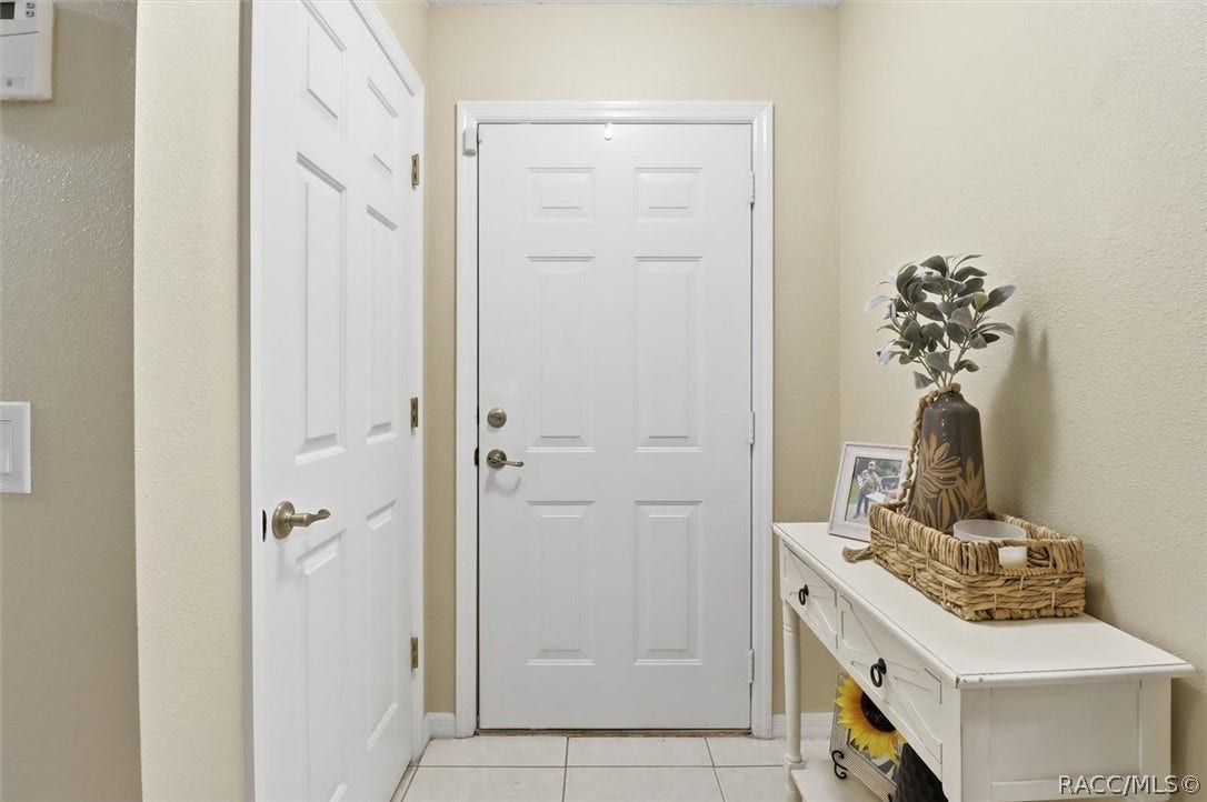 9878 W Riverwood Drive, Crystal River, FL 34428