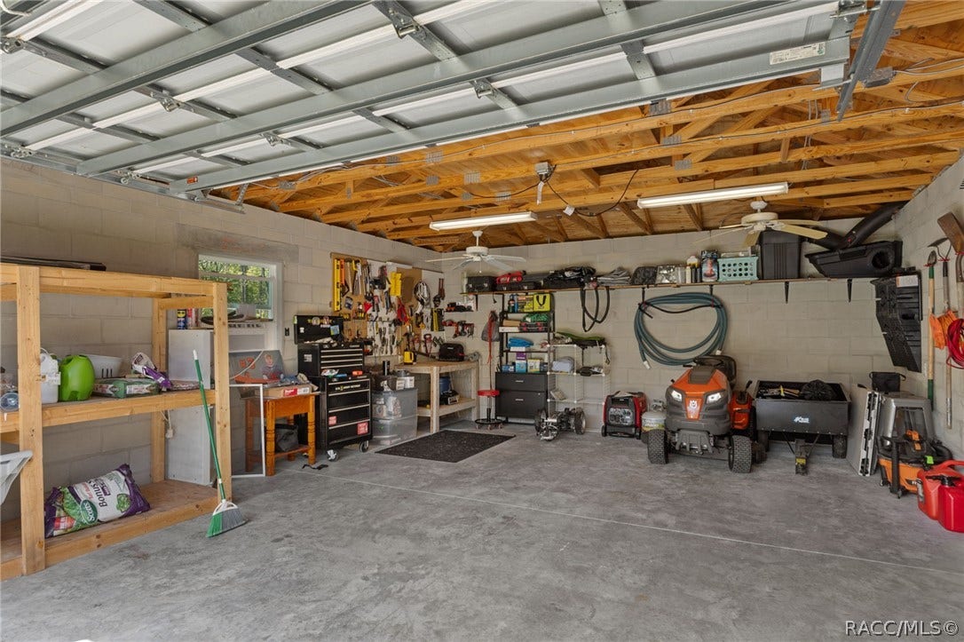 4268 N Saddletree Drive, Beverly Hills, FL 34465 Detached Garage