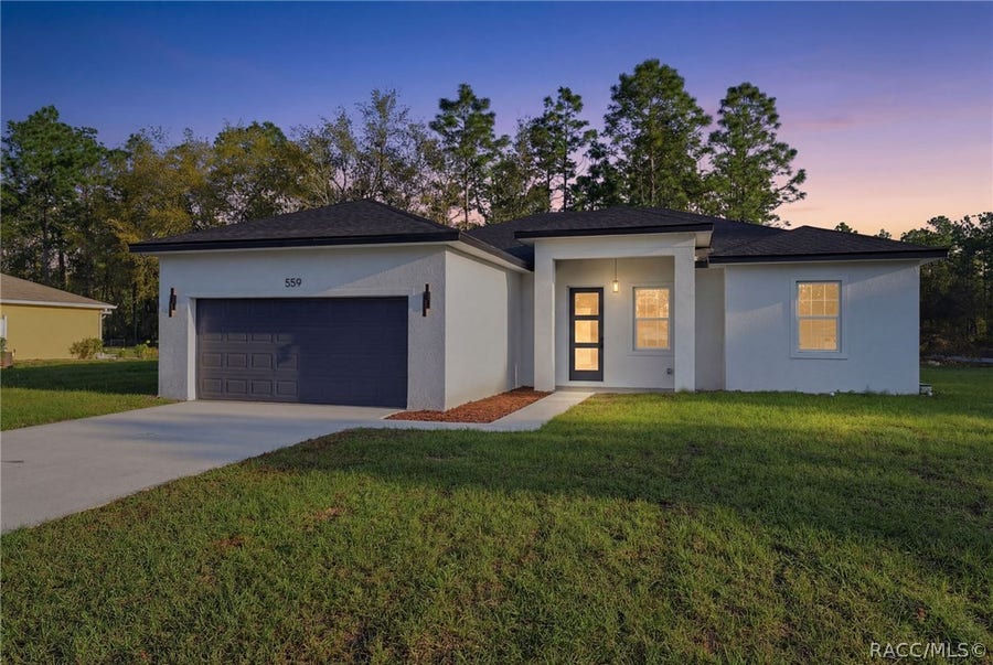 Property photo for 559 W Heronsbill Lane, Dunnellon, FL