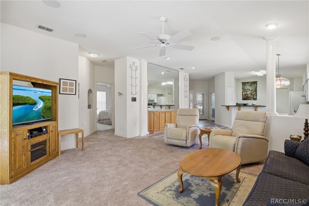 2219 N Brentwood Circle, Lecanto, FL 34461 2219 N Brentwood Circle, Lecanto, FL 34461