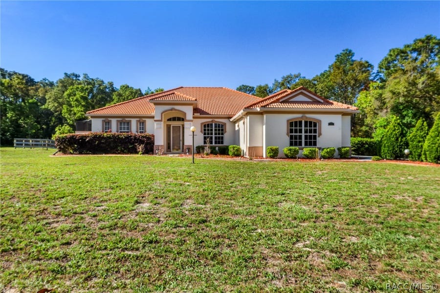 Property photo for 724 W Massachusetts Street, Hernando, FL
