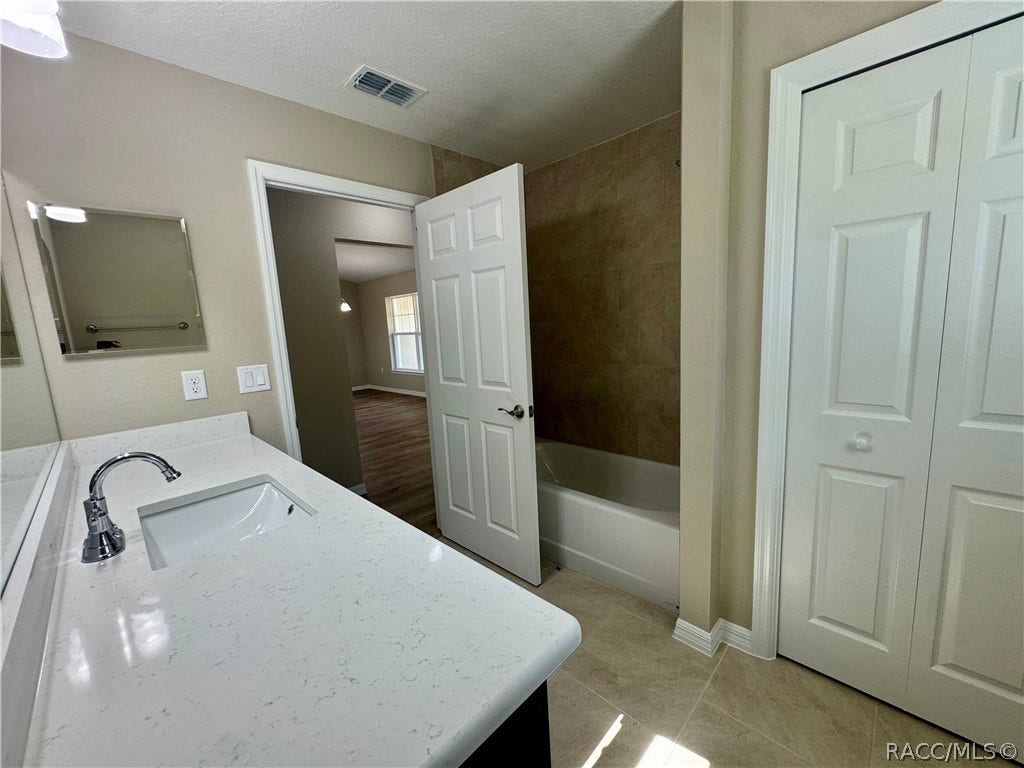 1540 E Artesian Lane, Dunnellon, FL 34434 1540 E Artesian Lane, Dunnellon, FL 34434
