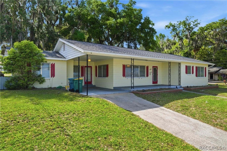 Property photo for 121 N Seminole Avenue, Inverness, FL