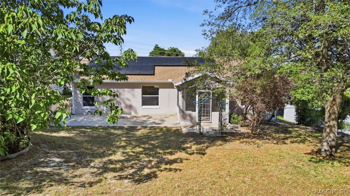 966 W Starjasmine Place, Beverly Hills, FL 34465 Exterior backyard