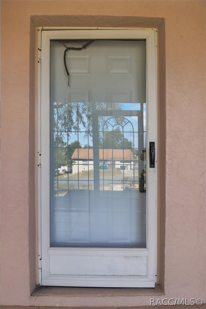 966 W Starjasmine Place, Beverly Hills, FL 34465 Exterior Front Door