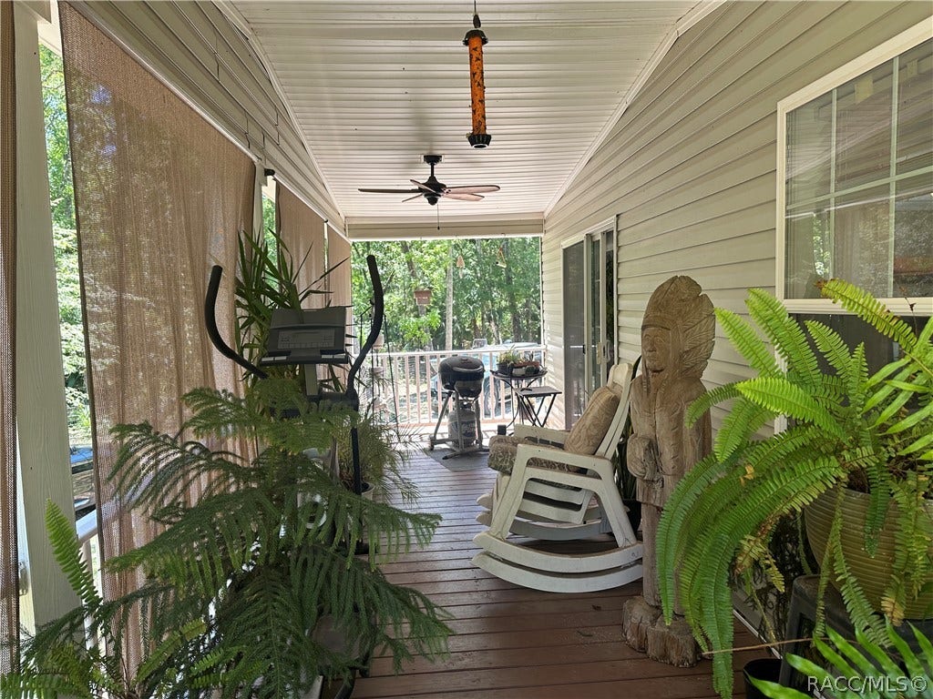 462 S Dew Plant Point, Crystal River, FL 34429 Porch