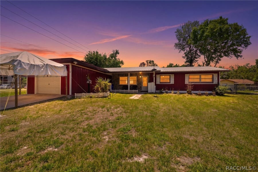 Property photo for 764 NE 13th Street, Crystal River, FL