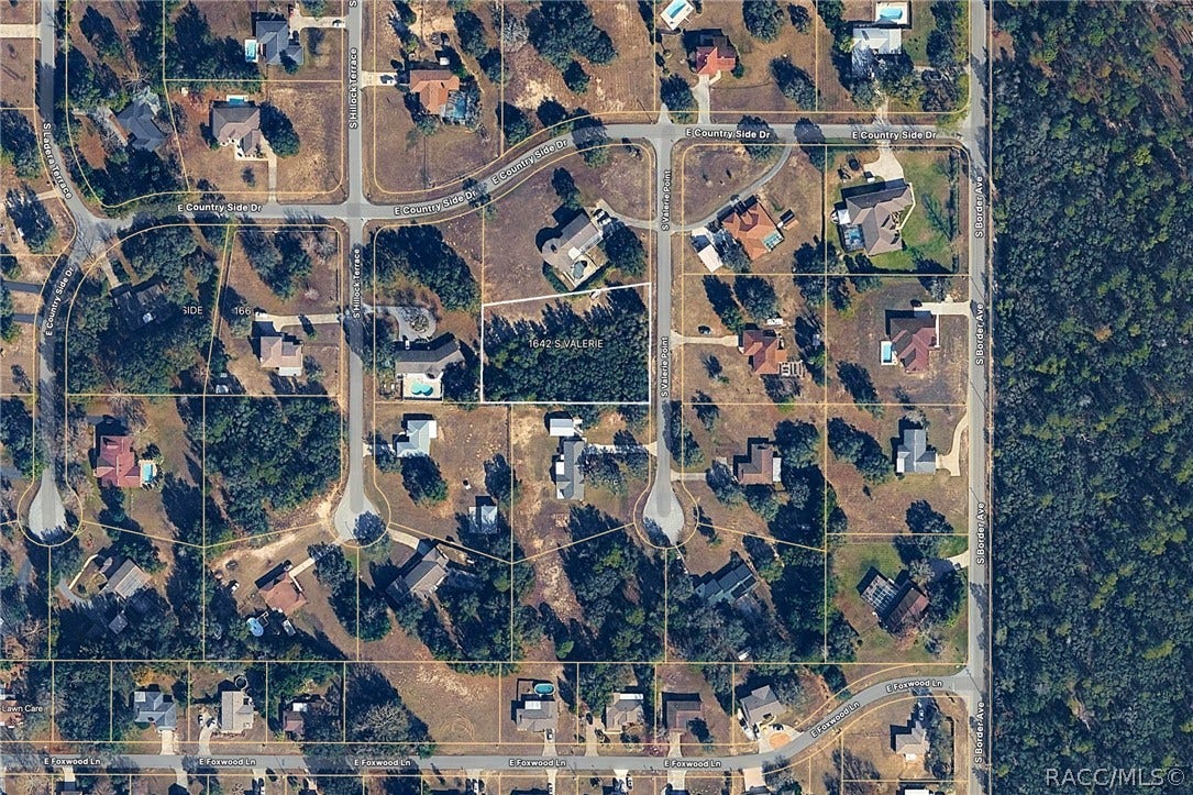 1642 S Valerie Point, Inverness, FL 34452