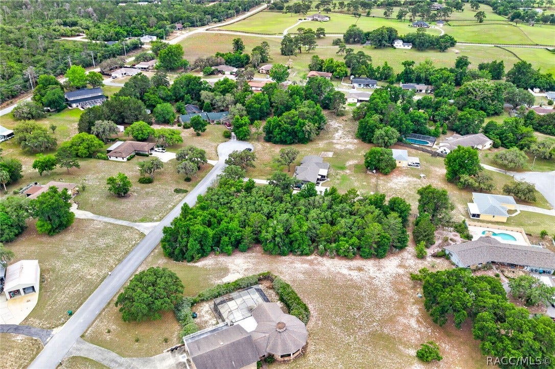 1642 S Valerie Point, Inverness, FL 34452