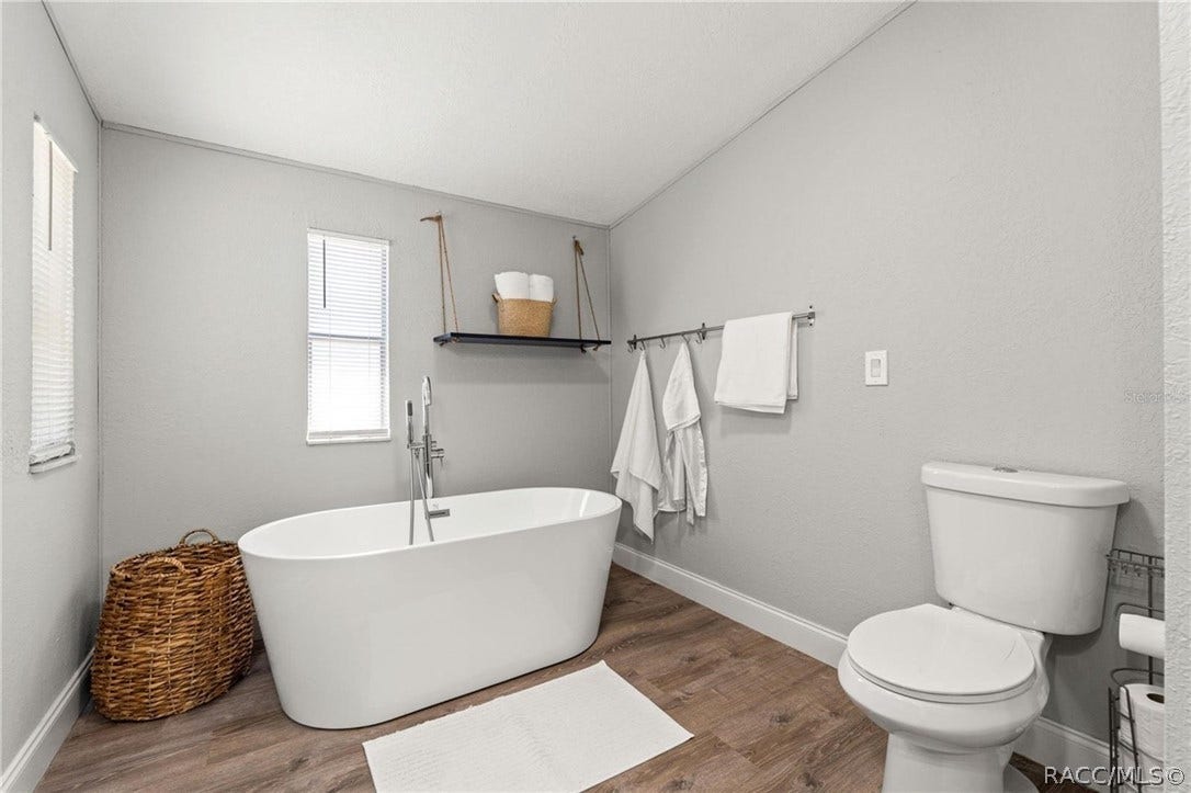 6886 W Edgewood Lane, Homosassa, FL 34448 6886 W Edgewood Lane, Homosassa, FL 34448