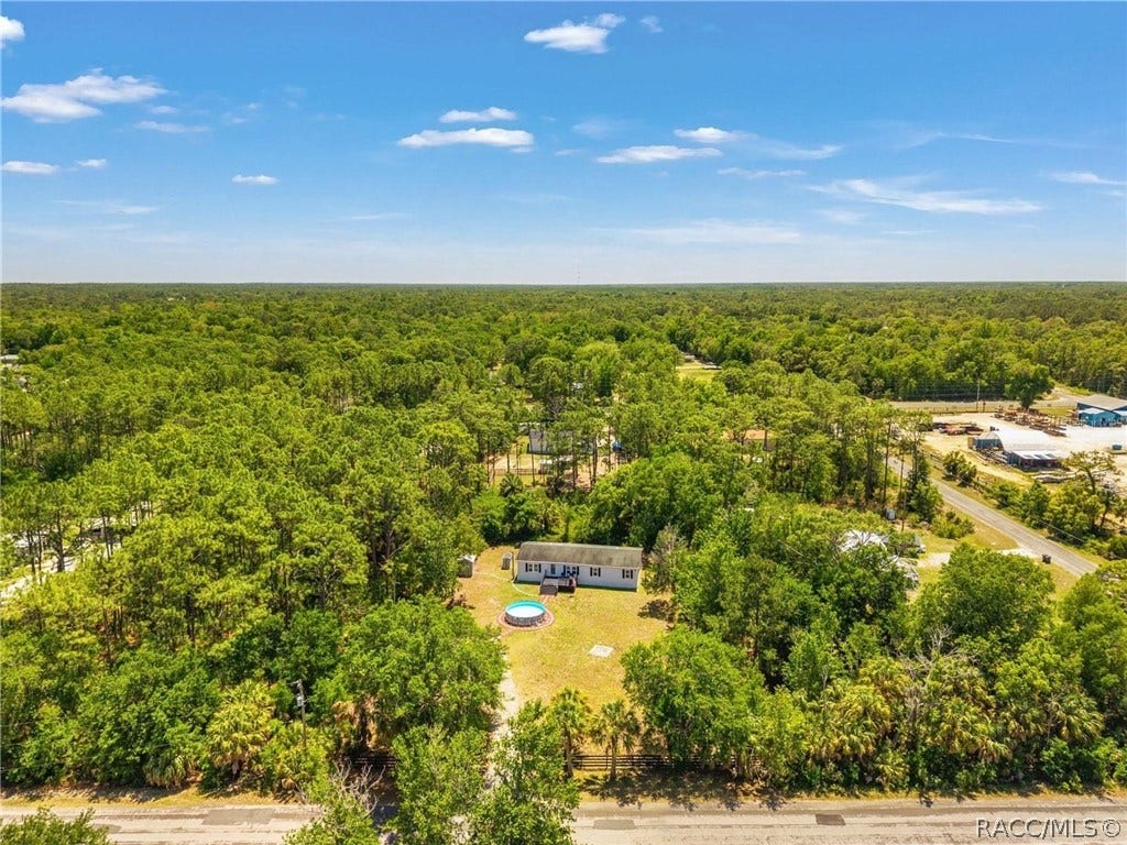 6886 W Edgewood Lane, Homosassa, FL 34448 6886 W Edgewood Lane, Homosassa, FL 34448