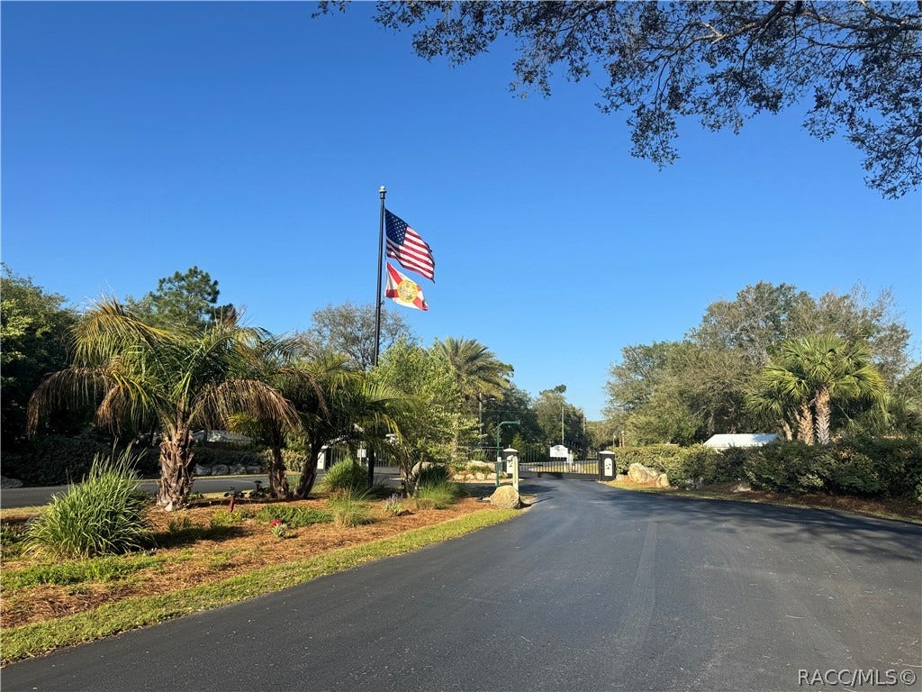 10173 N Suncoast (Lot #215) Boulevard, Crystal River, FL 34428 10173 N Suncoast (Lot #215) Boulevard, Crystal River, FL 34428