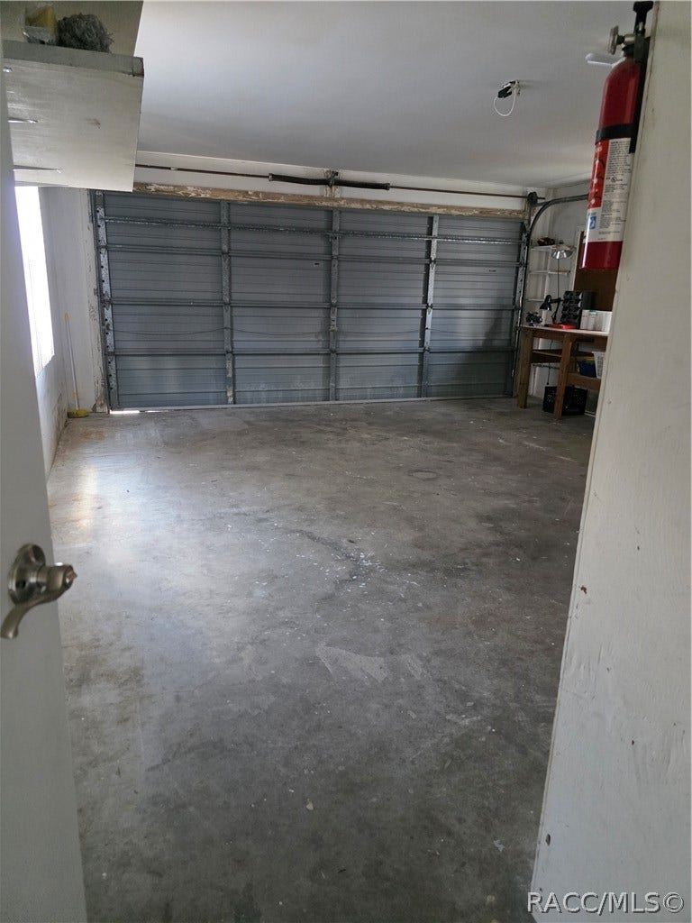 8219 W Trotter Lane, Homosassa, FL 34446 8219 W Trotter Lane, Homosassa, FL 34446